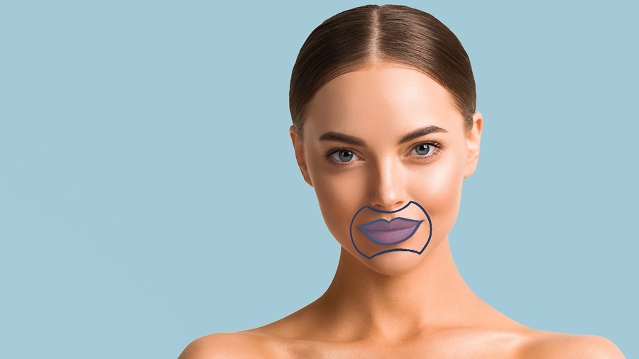Kvindeansigt med markering ved munden